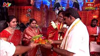 NTV Chairman Shri Narendra Choudary Guru Felicitates Sriman Nanduri Srinivas at Koti Deepotsavam2023