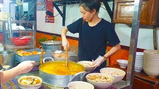 Em gái xinh đẹp bán BÁNH CANH CUA SÒ ĐIỆP hút khách ở Sài Gòn