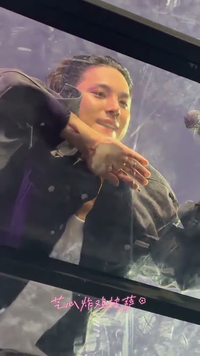 mingyu bilek:'ya ampun duit duit gue'😚 #idol #seventeen #sebong #svt #mingyu #core #meme #carat