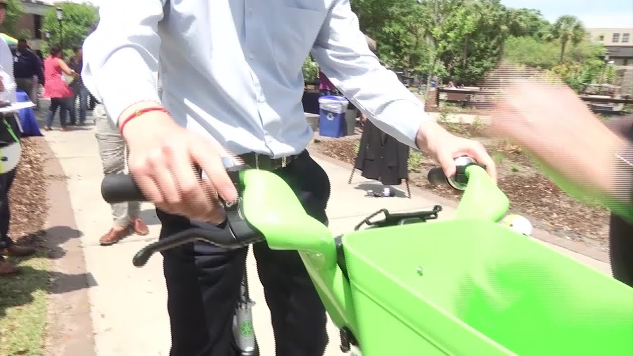 News 2’s Forrest Tucker takes a ride on the new Lime e-bike.