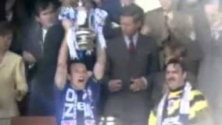 Everton Official History