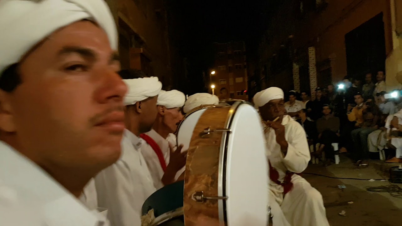 جديد عواد آيت بعمران مع فرقة مسعود عند عائلة صديق المجموعة بمدينة كلميم ياسلام على المتعة