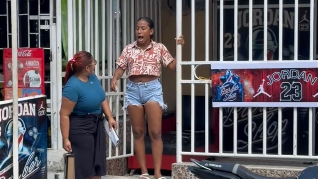 That kiss wasn't free 😂😂 esos besos no son de gratis 😂😂