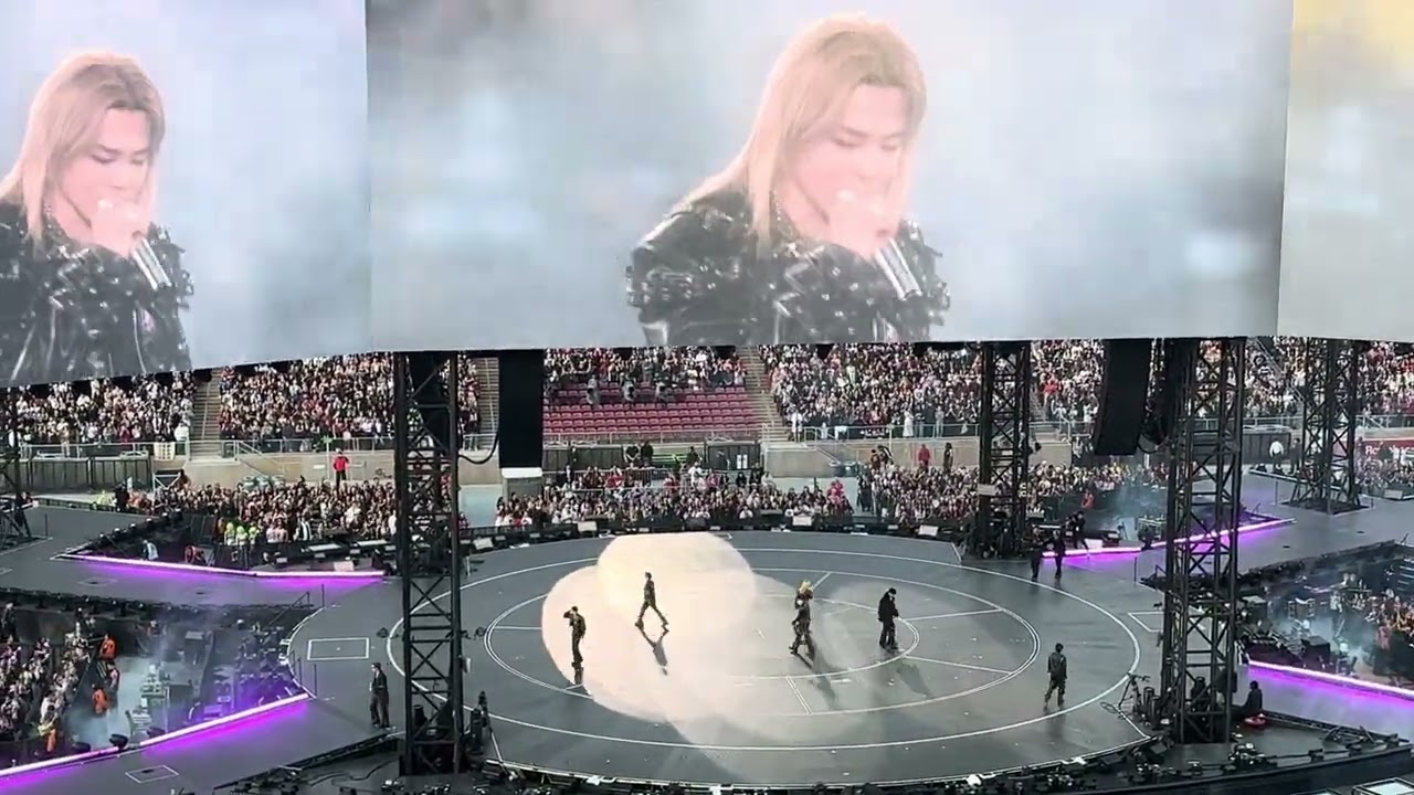 BTS Singing FAKE LOVE - Stanford, CA 5/16/26 Day 1 - YouTube