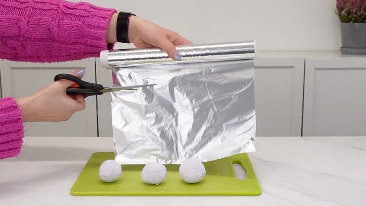 Toilet hack to keep it toilet fresh and clean for weeks!