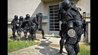 Rescate de Rehenes Alto Riesgo I SWAT 4 👮‍♂️👮🏻‍♂️ screenshot 5