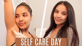 SELF CARE DAY AT HOME | WAXING, DIY MASKS, EYEBROWS AND MORE | Jessica Carmona
