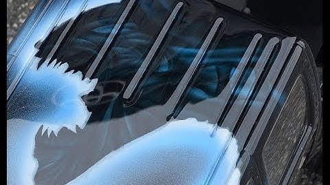 Brushless SCX10 vs. Snow...