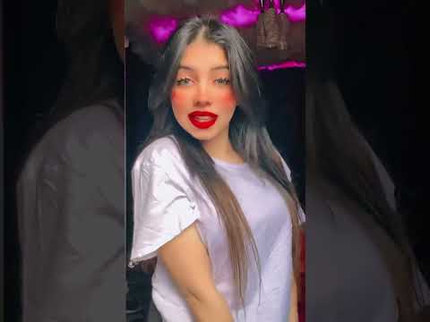 واحده شيك في جمالها ليه ما اكونش عشانها