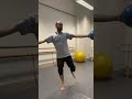 Proprioception de cheville avec ballon Pilates (2)