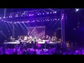ملحم بركات يغضب من أحد المصورين خلال مهرجان قرطبا