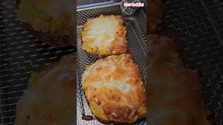 Can't get enough of this Cheesy Toast #cheesy  #toast #breakfast