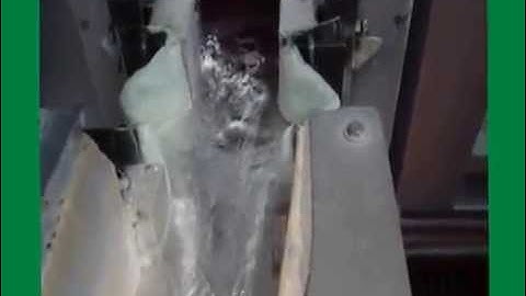 Wearflex flexible launder joint in operation