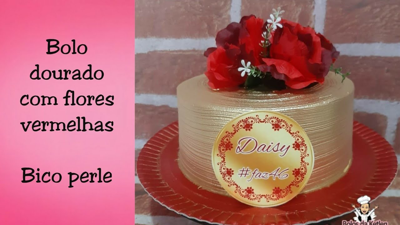 Bolo maquiagem e manicure, Topper, Chantilly rosa cereja e dourado, Redondo