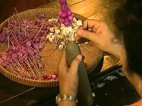 พุ่มดอกไม้-เครื่องบูชาอย่างไทย 8/17