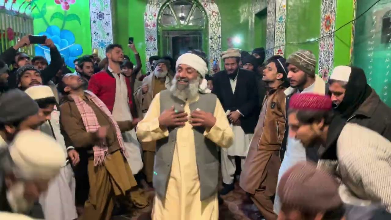 عرس حضرت شیخ میاں محمد عمر بنوری نقشبندچمکنی ذکر حاجی فقیر لعل ملنگ محمد اسرار بنوری نقشبندچمکنی