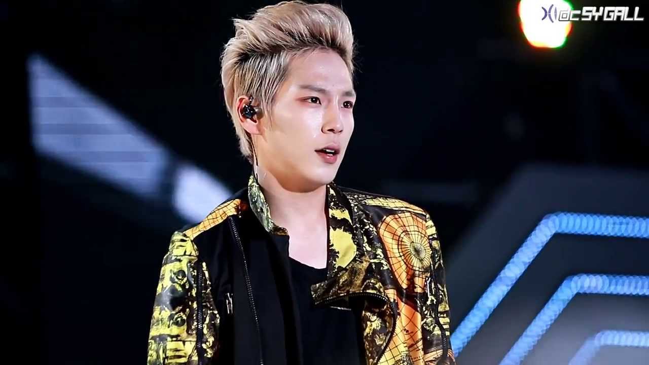 131001 The Show - B.A.P 힘찬 Excuse Me