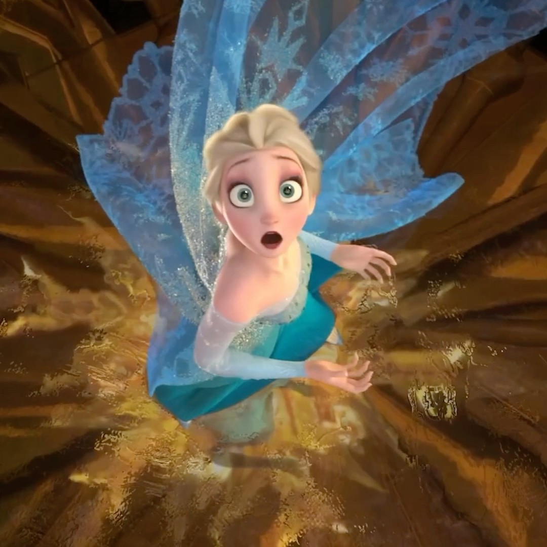 ELSA QUASE FOI ESMAGADA - FROZEN PARÓDIA #shorts