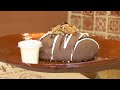 La capirotada es un postre tradicionalmente mexicano