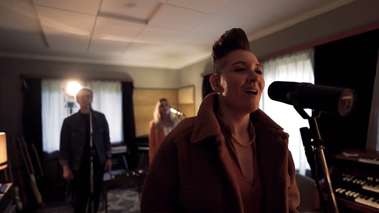 Watch Soulounge plays...The Beatles | "Come Together" feat. Sarajane on YouTube Watch Soulounge plays...The Beatles | "Come Together" feat. Sarajane on YouTube