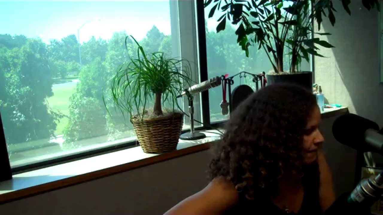 Alana Davis - Crazy (KRVB radio acoustic) - YouTube