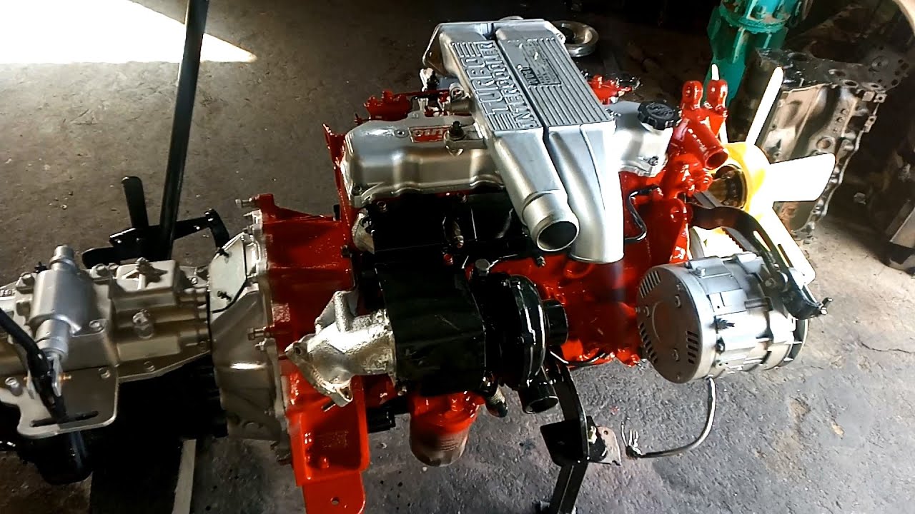 Hino Turbo 4 Cylinder Diesel Engine | Ibrahim Hyderi - YouTube