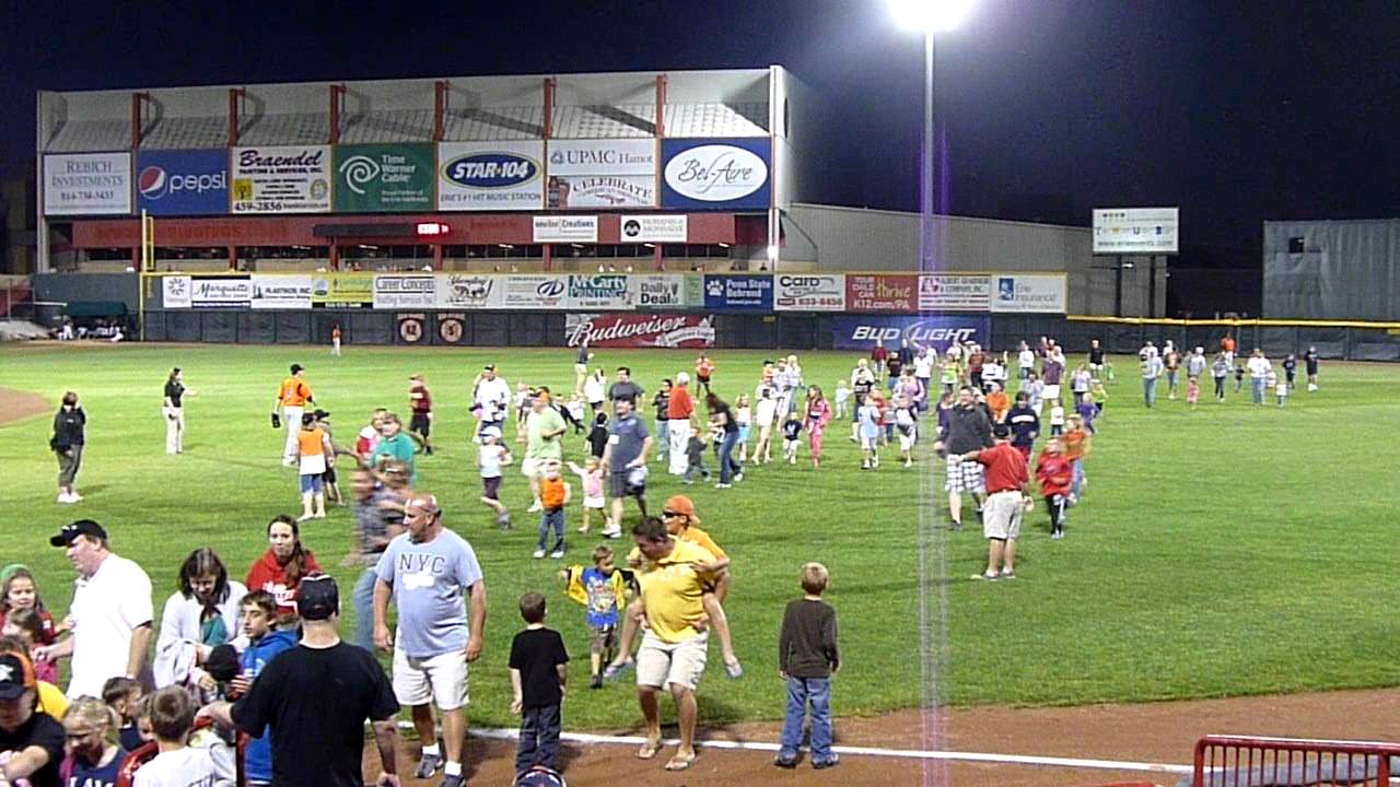 The always-terrifying "kid's stampede" at an Erie Seawolves game