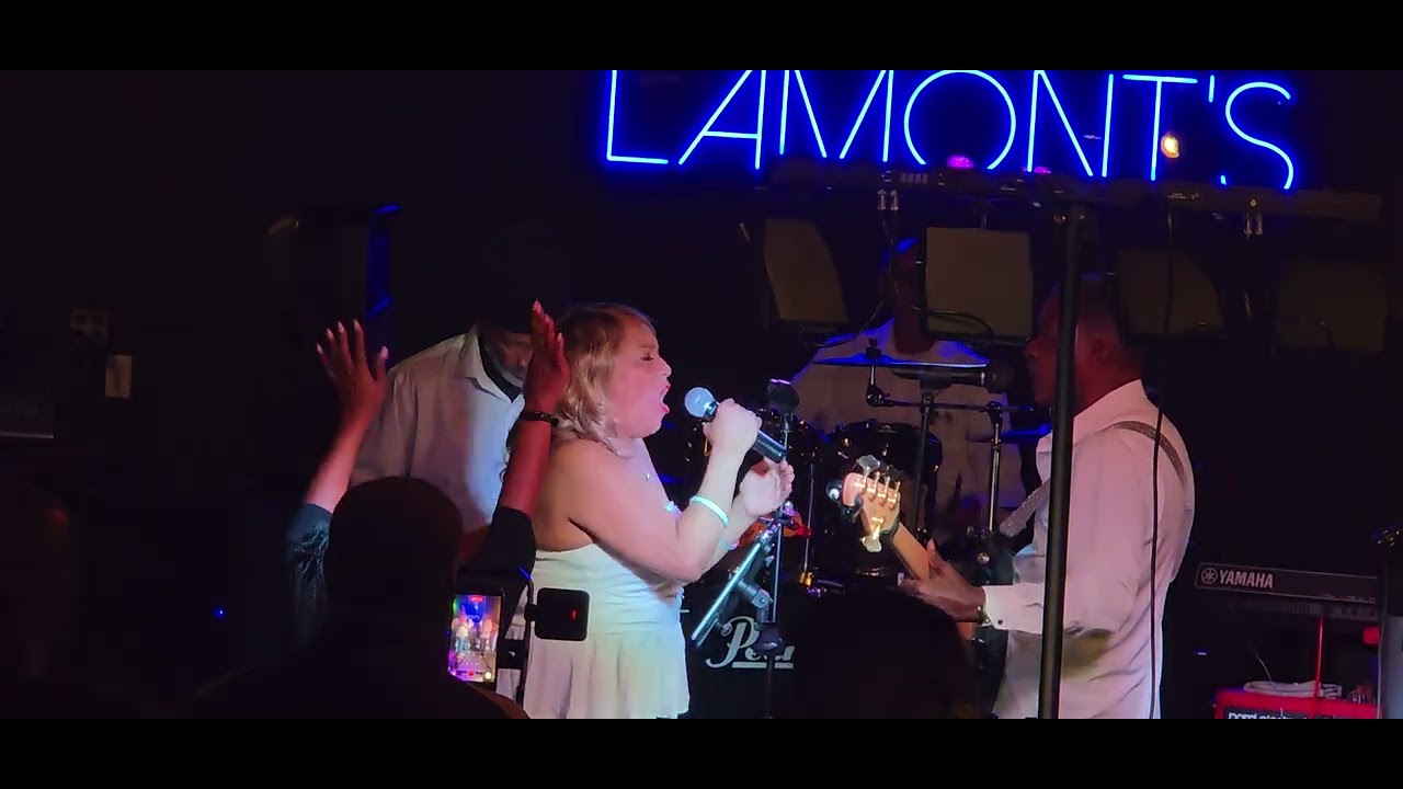 1252 Band ftg Jaybird & Joe Bennett sings 