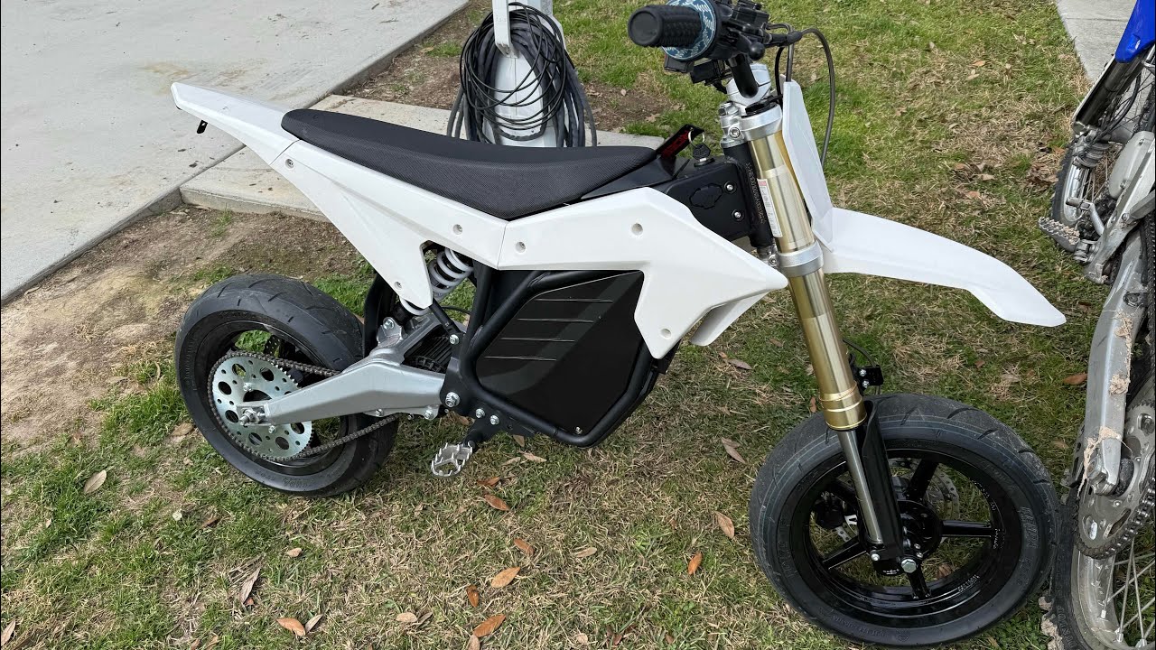 Электрический внедорожный мотоцикл RTR на супермото и наше мнение о них.