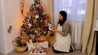 Cozy winter house. DIY Christmas tree made from natural materials. Christmas baking