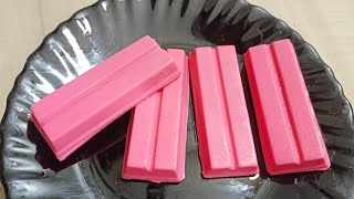 STRAWBERRY FLAVOUR KITKAT (first time on YouTube)