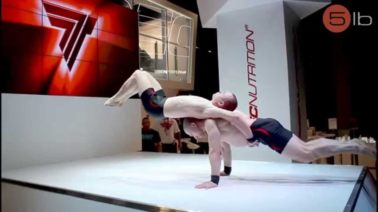 Акробатическое шоу Group Everest, Trec Nutrition, FIBO 2014