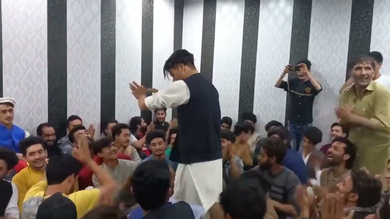 YARI AZANA YARI AZANA BALTI SONG BY ZULFIQAR RAAZ 