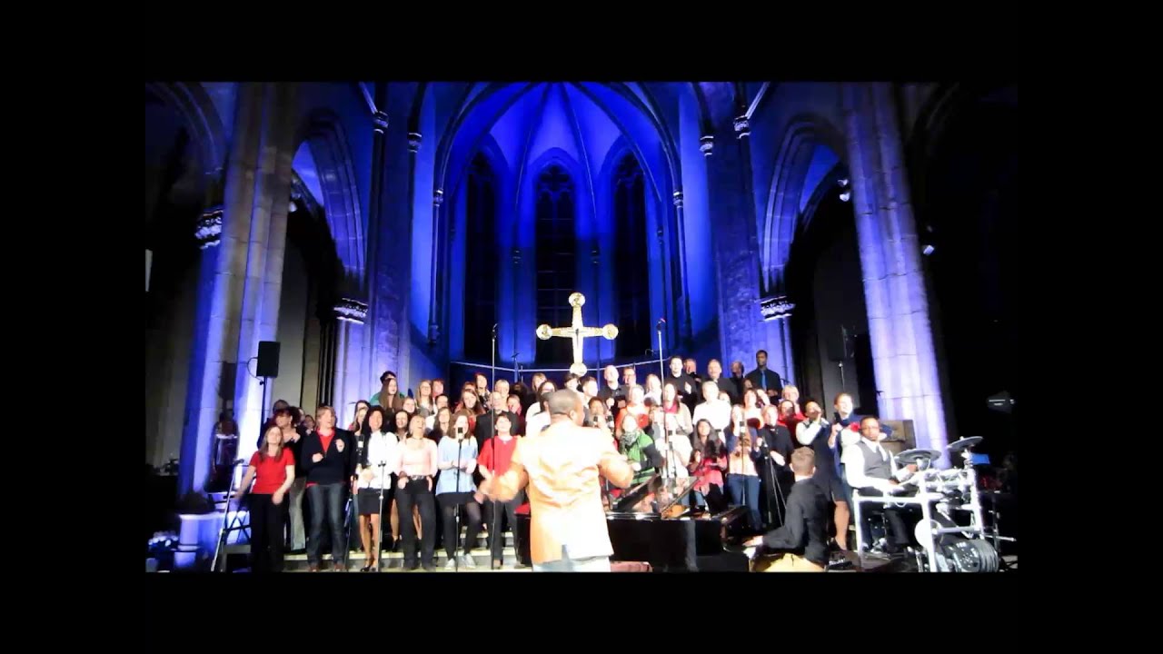 12 Bottroper Gospelnacht Workchop Projektchor Biran Fentresss God is great