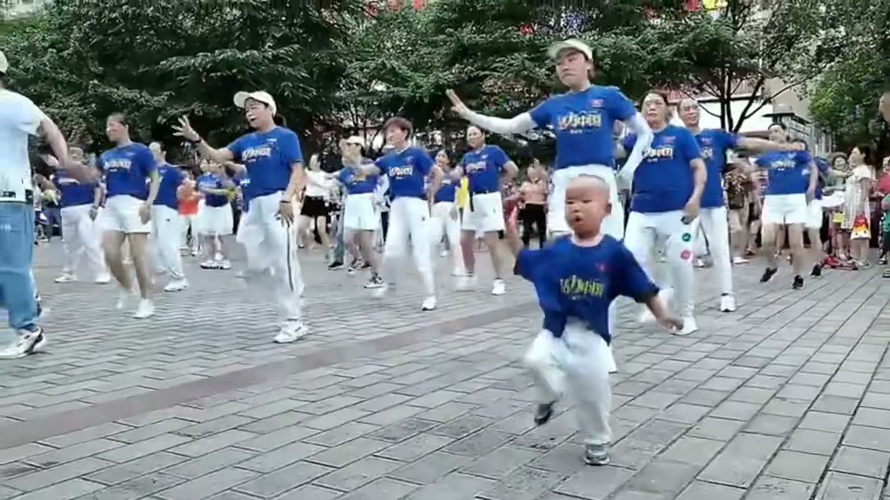 3 Years Old  Chinese Boy  Shuffle  Dance beats This 50 Years Old