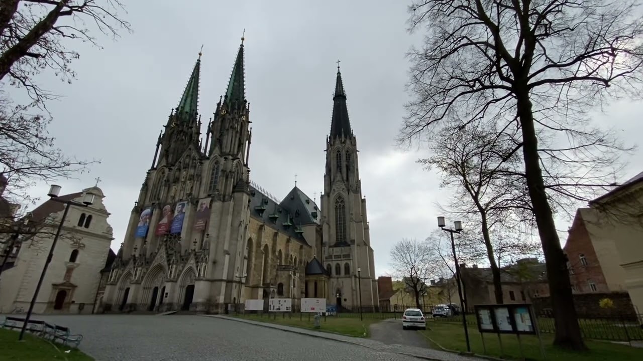 Olomouc (CZ) - Katedrála svätého Václava, zvon Panna Mária Svätohostýnska (gis0)