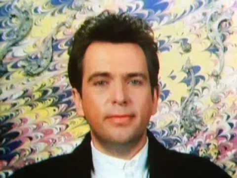 Sledgehammer- Peter Gabriel (Videoclip)