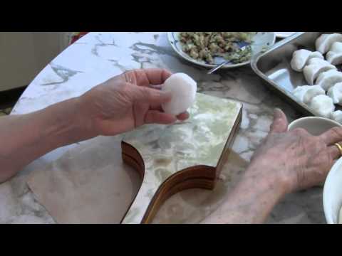 Video: Si Të Gatuaj Dumplings Me Patate Të Papërpunuara