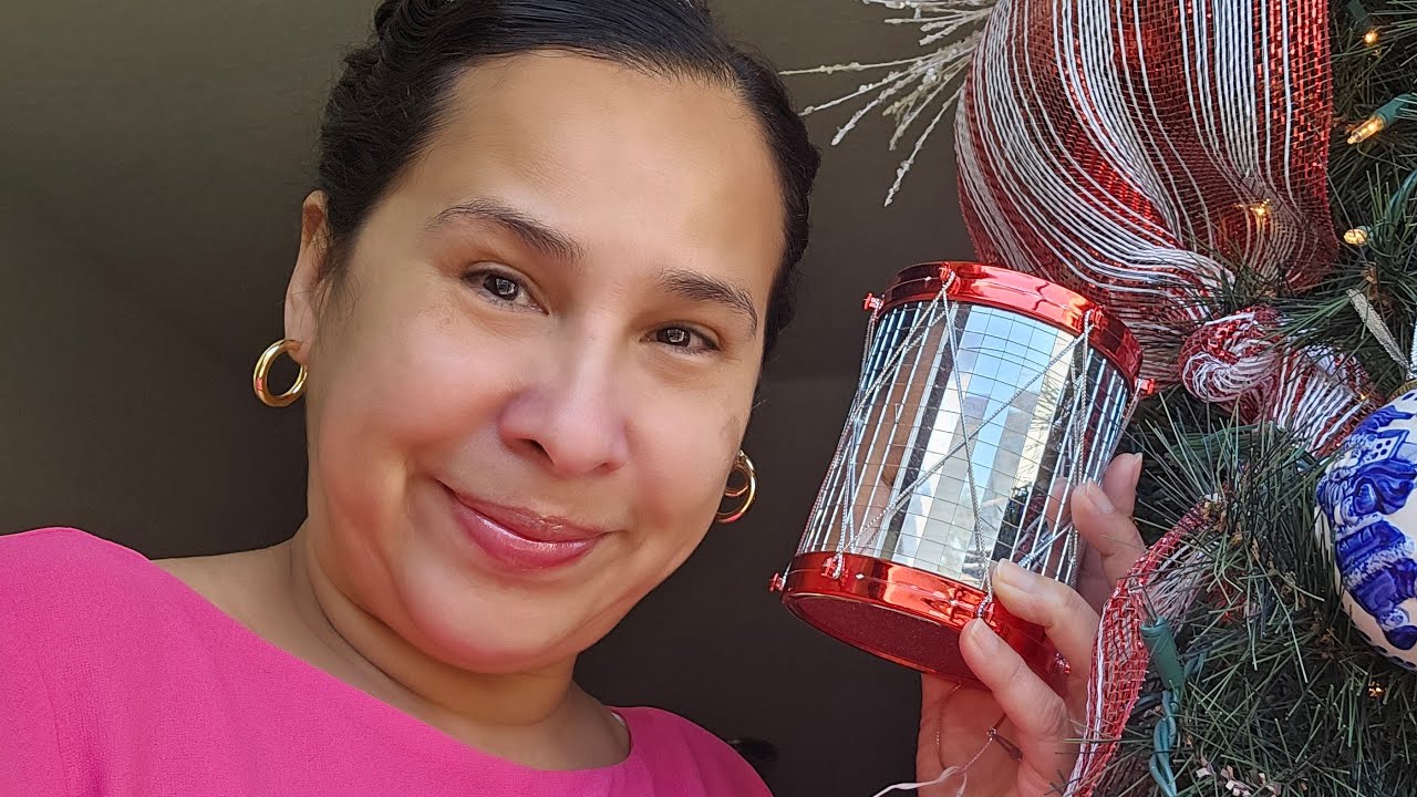 CREELO SI HOY BAJAMOS EL ARBOLITO DE NAVIDAD VEAMOS LA REACCION DE MII HIJO. VENTE Y SUSCRIBETE HOY.