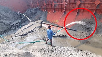 Unloading sand form ship barge unloading video unload sand from big barge ship 353 (07 Dec 2025)
