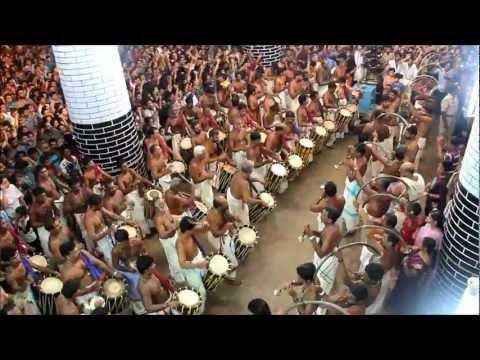 Sree Poornathrayeesha Temple - Nadappura Melam HD