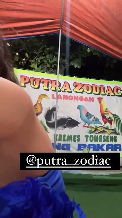Difarina Indra makan di warung @putra_zodiac