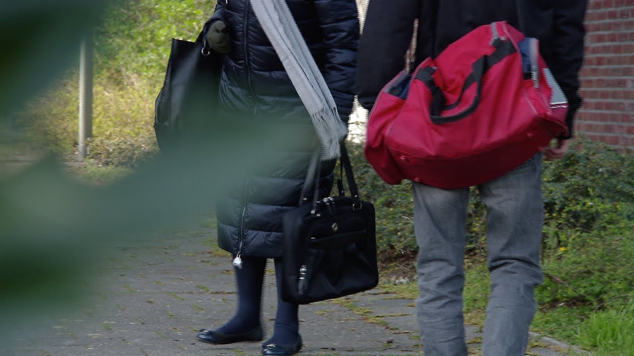Schiedam: Straatrover laat 84-jarige vrouw zwaargewond achter