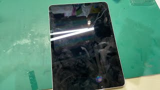 iPad Pro 3rd 11インチ 水没して画面映らなくなった - YouTube