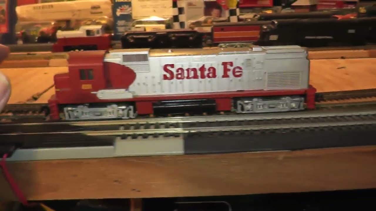 ho diesel locomotive santa fe tyco mantua runs on track 4301