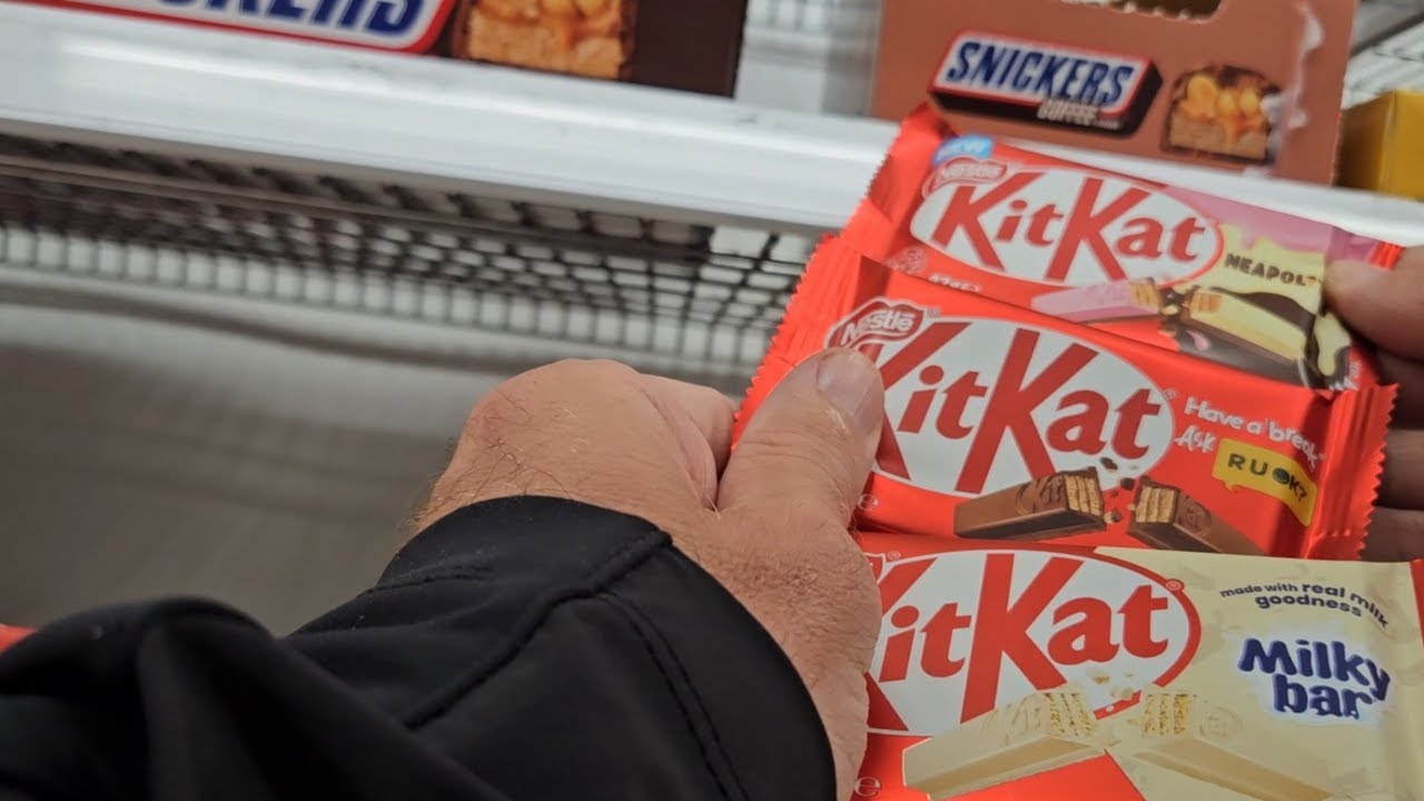 Candy Aisle Review 🍫 Snickers, Mars & More | Snack Hunt TV