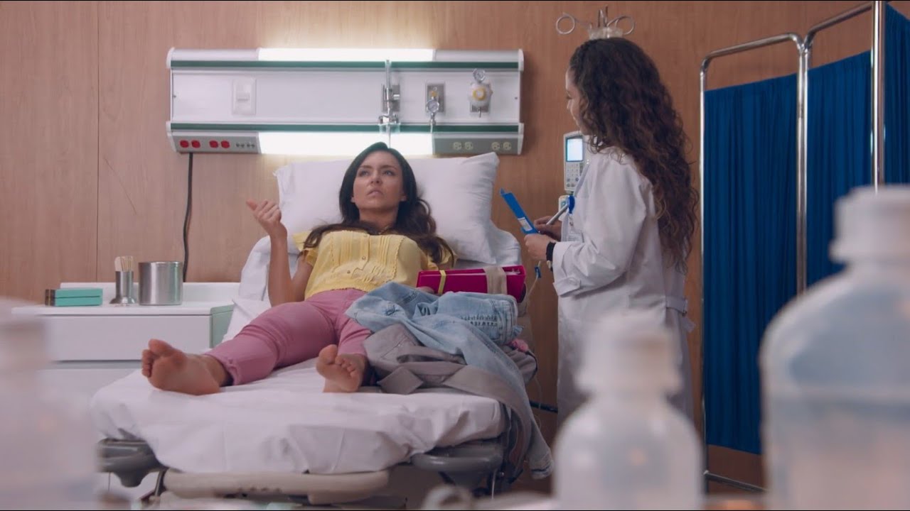 Angelique Boyer (Feet Soles)