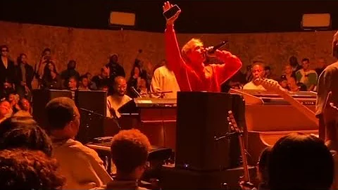 Justin Bieber Joins Kanye West’s Sunday Service With Emotional Gospel Ballad: So Beautiful