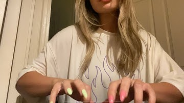 Wooden table tapping and scratching - asmr