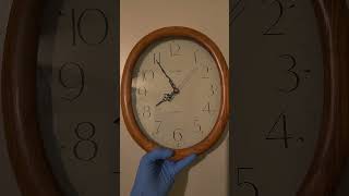 Vintage Bulova Quartz Beige Oval Hanging wall clock Wood Tone Frame Works Video